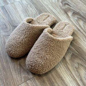 The Saturday Slipper